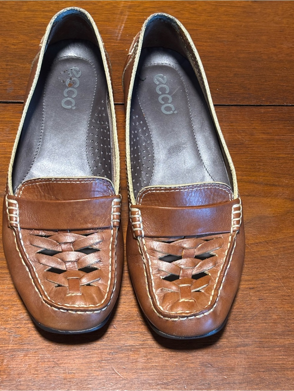 Ecco Women’s Woven Leather Loafers Size 6 M